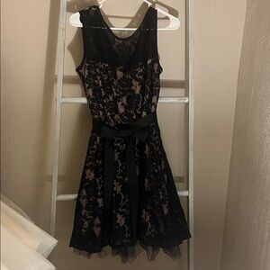 Chic Black Lace Mini Dress